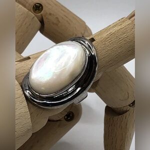 Vintage Large Oval Mother Of Pearl Ring Modernist Silver Tone Size 7 1/4